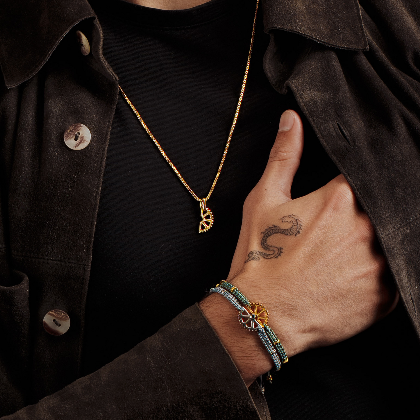 Puzzle Gear Grey Macrame Bracelet in Rhodium Silver with Black Spinel