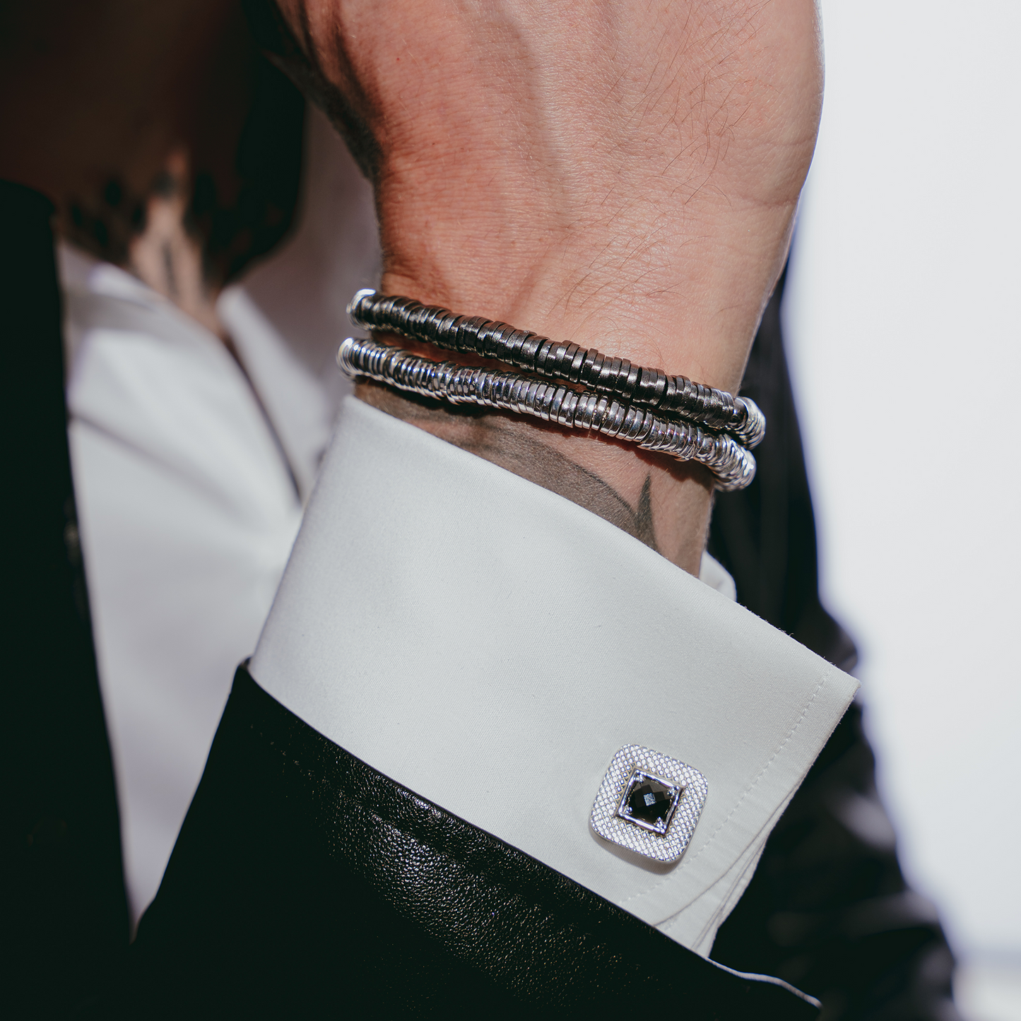 Refratto Cufflinks With Black Spinel In Rhodium Plated Silver