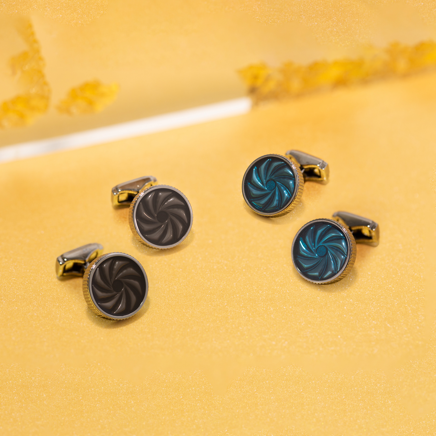 THOMPSON Optical Lens Cufflinks In Black With Palladium Plated