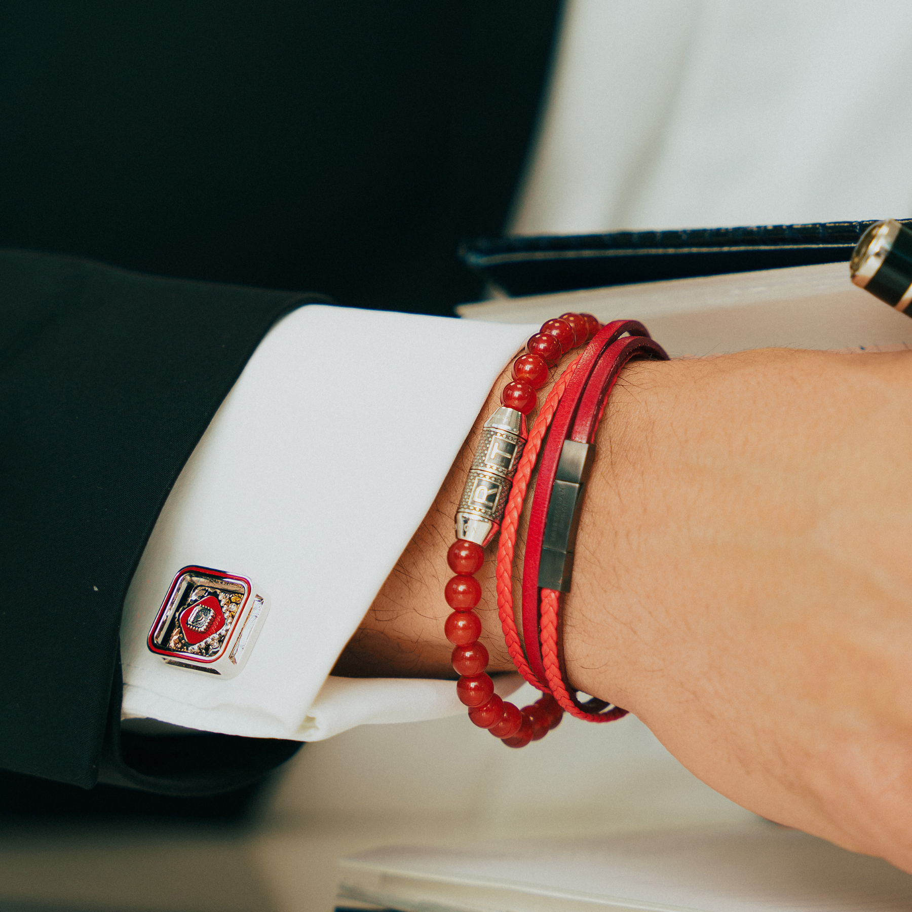 Mini Click Fettucine Leather Bracelet In Red      