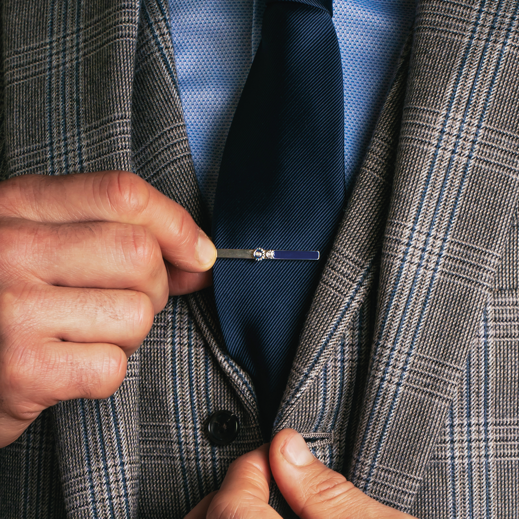 Carousel Gear Tie Clip In Palladium Plated Base Metal With Navy Enamel