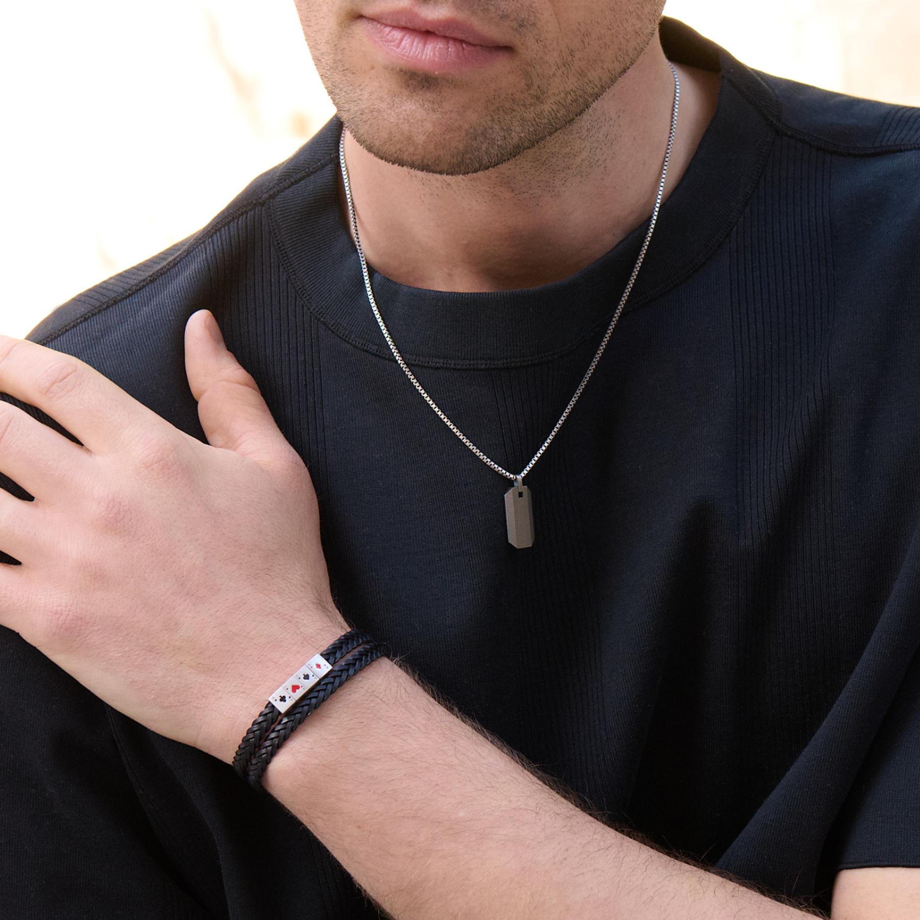 Flush of Aces Bracelet In Black