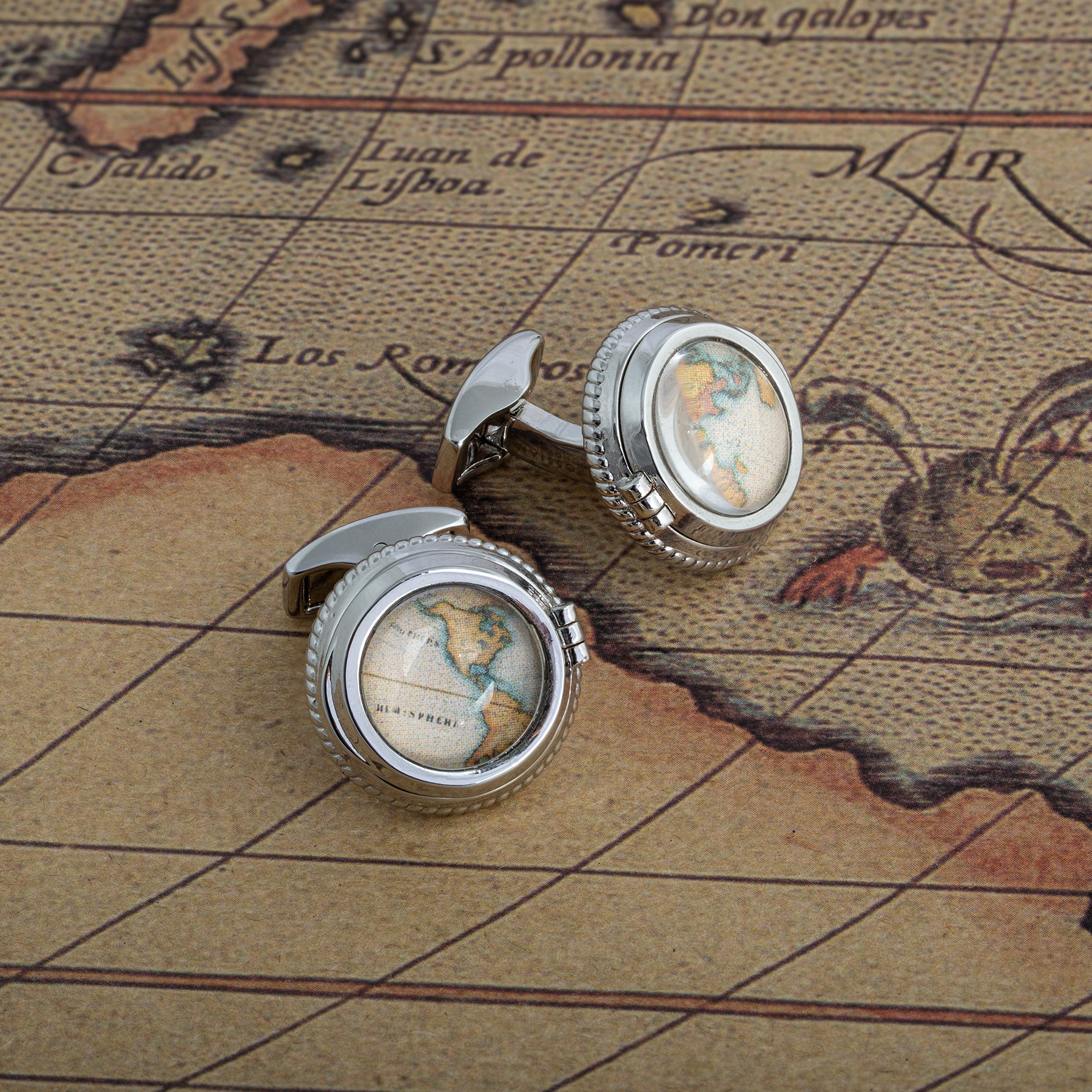 Porthole Picture Frame Cufflink in White Bronze with Vintage World Map