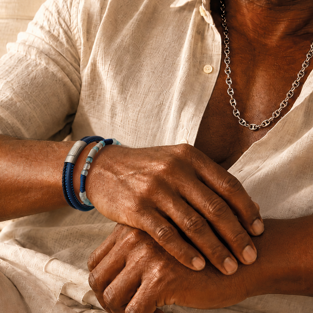 Oblong Click Multi-Stitch Pelle Leather Bracelet in Navy & Black