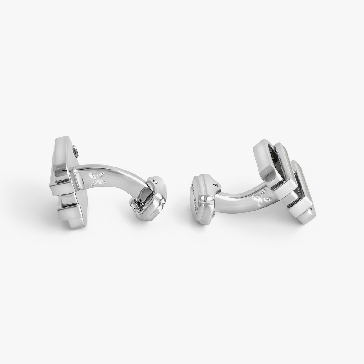THOMPSON Carbon Barred CushionCufflink in Black Carbon Fibre