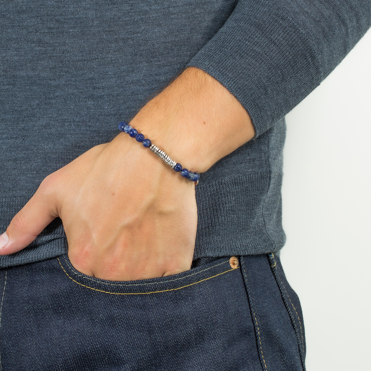 Classic Discs Beaded Bracelet In Rhodium Plated Silver With Blue Sodalite