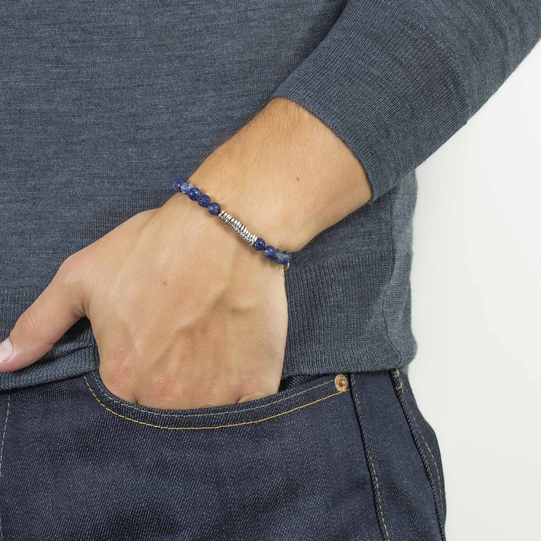 Classic Discs Beaded Bracelet In Rhodium Plated Silver With Blue Sodalite