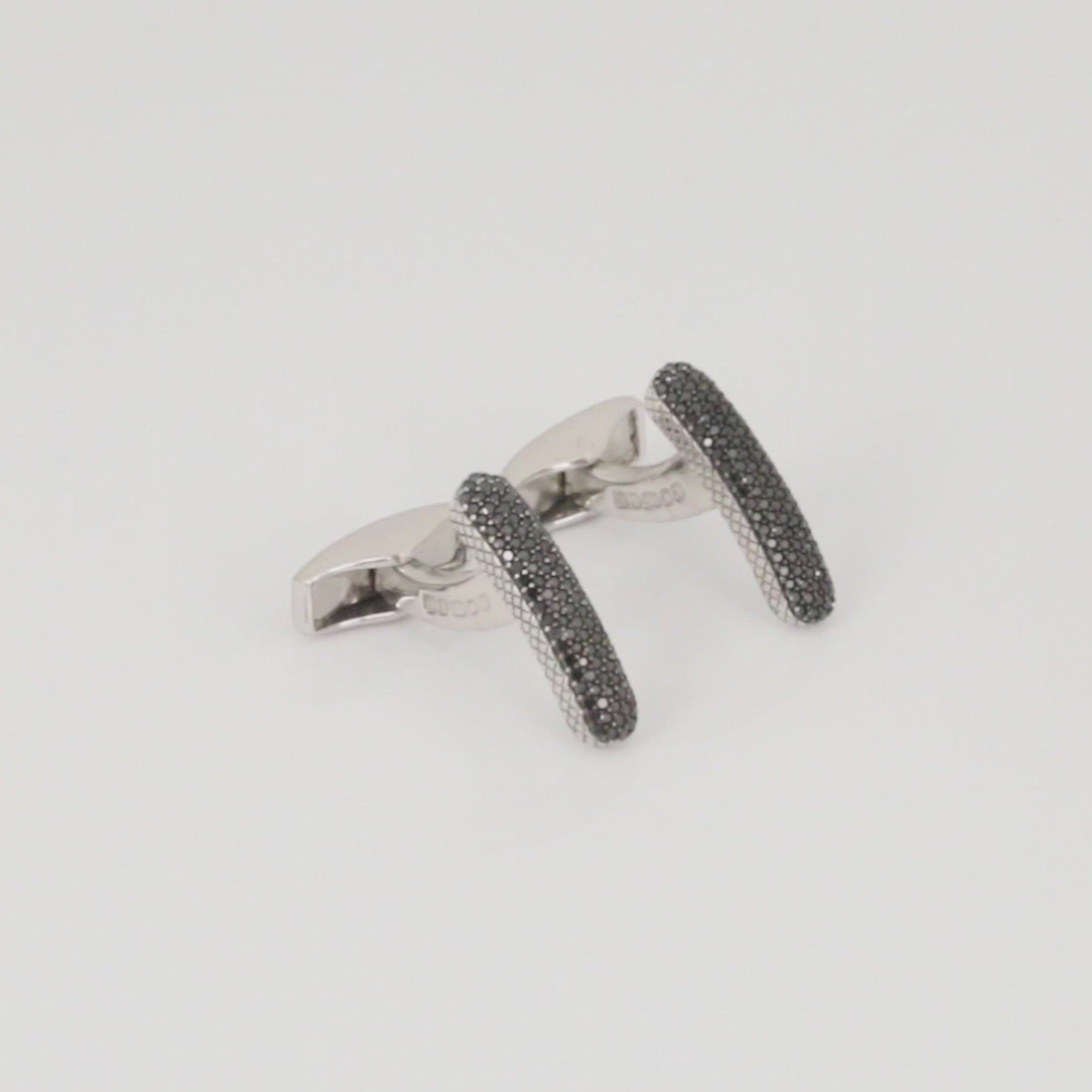 Baton cufflinks with black diamond in sterling silver