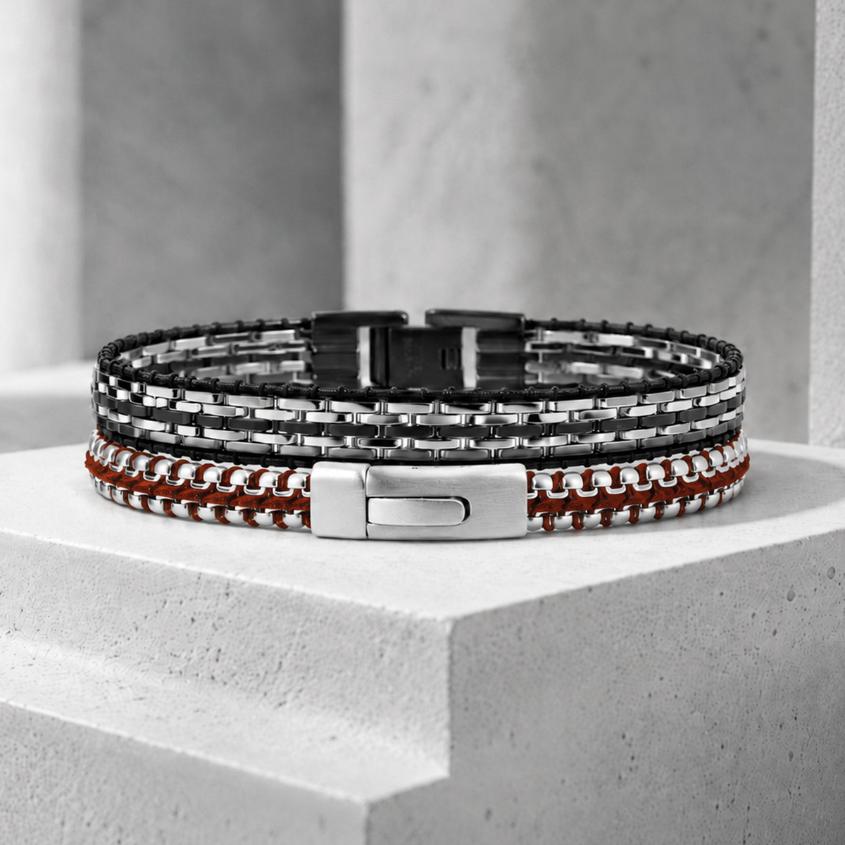 Tris Button Bracelet In Burgundy