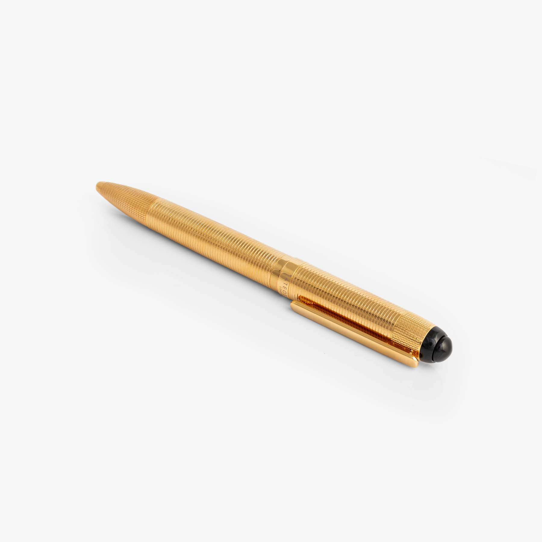 Cabochon Ribbed IP Gold Ballpoint Pen with Black Onyx