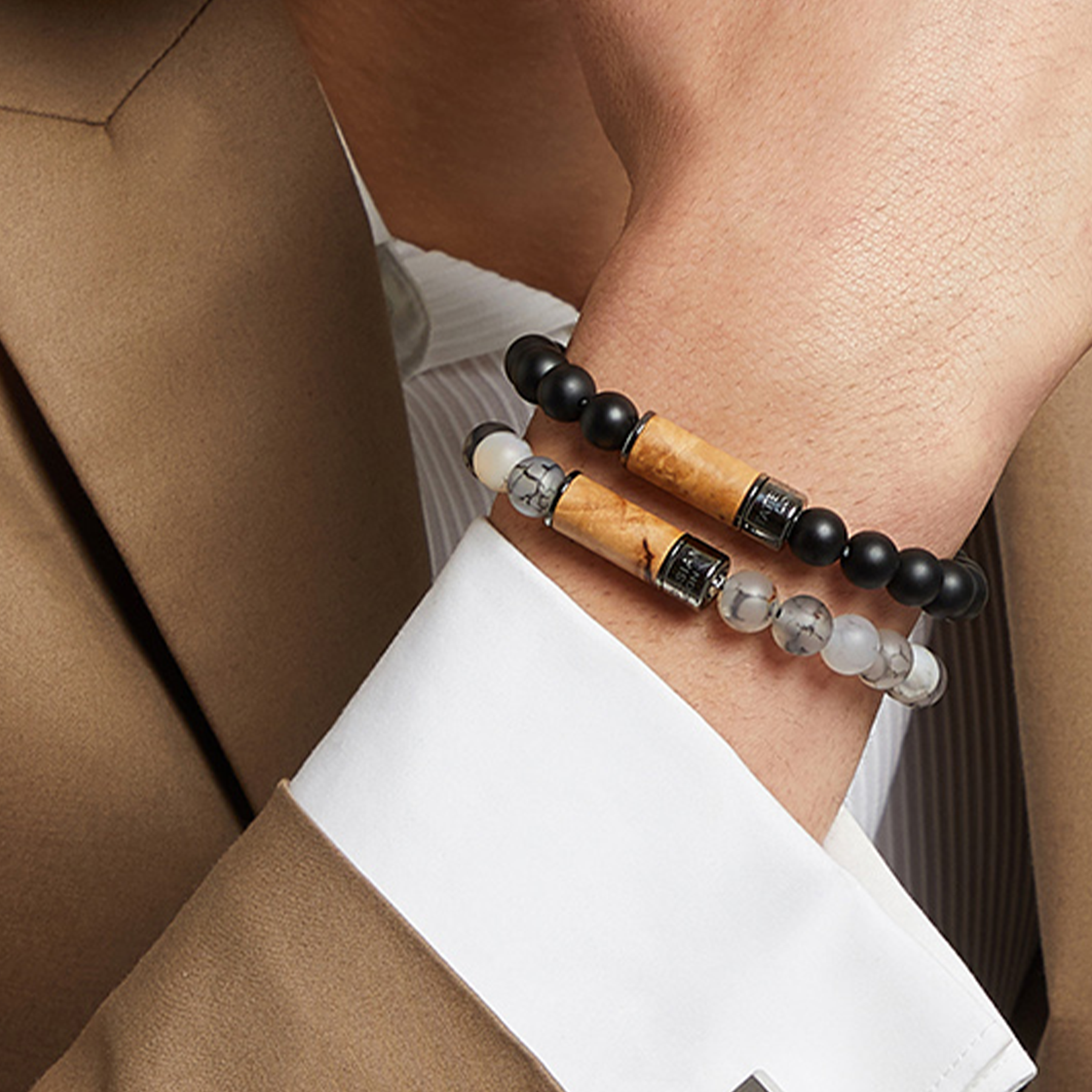 Olivo Beaded Bracelet In Olive Wood With Frosted Fire Agate