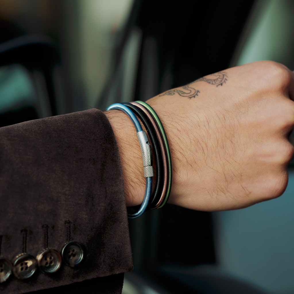 Seta Etched Click Nylon Bracelet in Stainless Steel with Blue Coated Wire