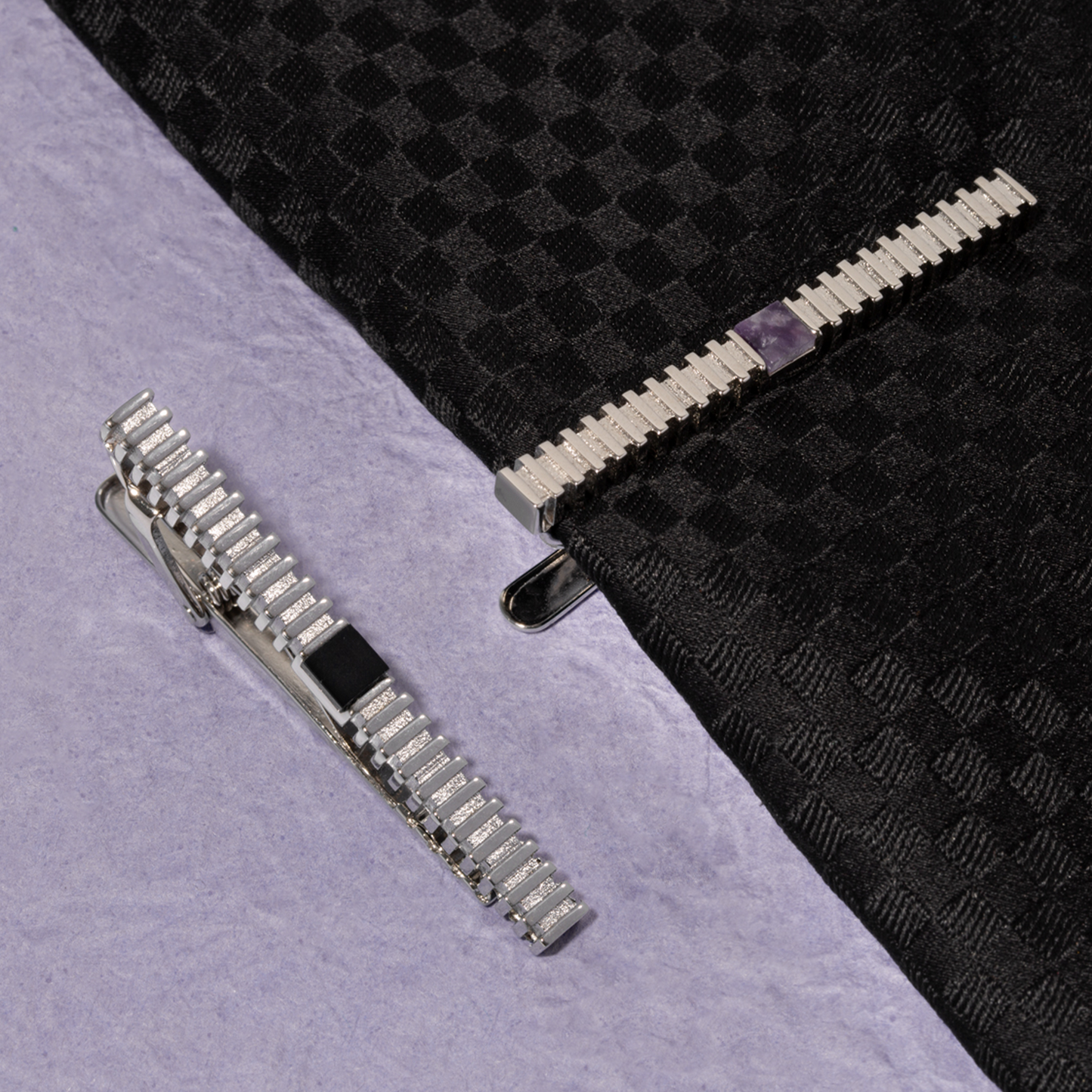 THOMPSON Stripe Grille Tie Clip in Palladium Plated with Black Onyx